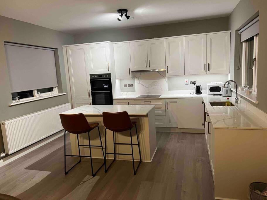 3 Bed Rooms Vip Family House 都柏林 外观 照片