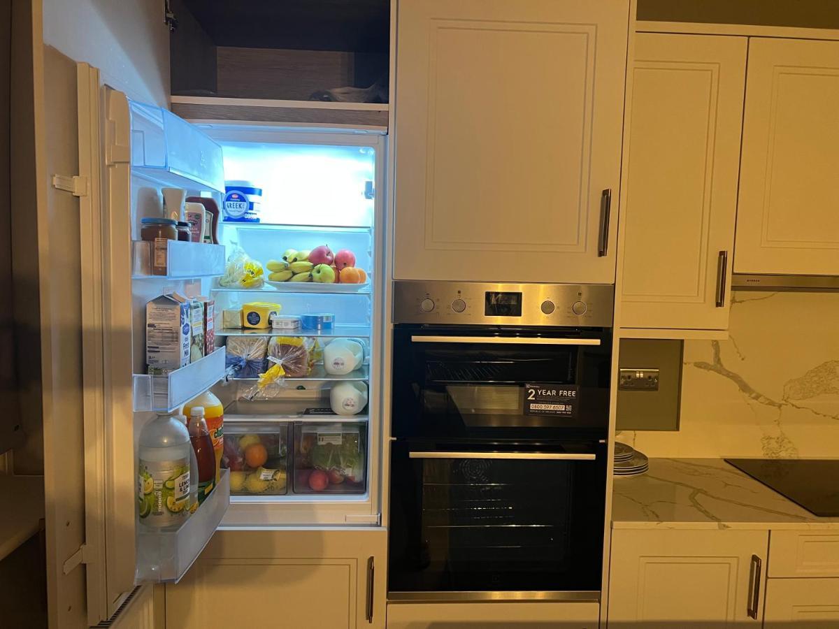 3 Bed Rooms Vip Family House 都柏林 外观 照片