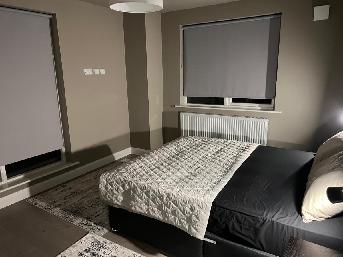 3 Bed Rooms Vip Family House 都柏林 外观 照片